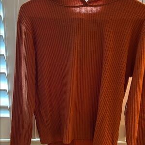 Girls size 10/12 ribbed top in a rust color